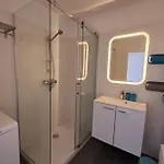 Modern 1br Quiet 10 Min Walk To Ле-Лаванду