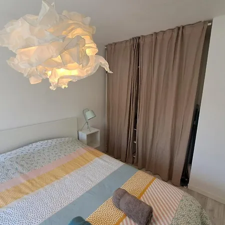 Modern 1br Quiet 10 Min Walk To Апартаменты Ле-Лаванду