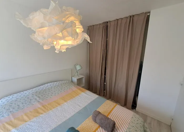 Modern 1Br Quiet 10 Min Walk To Beach Lejlighed Le Lavandou